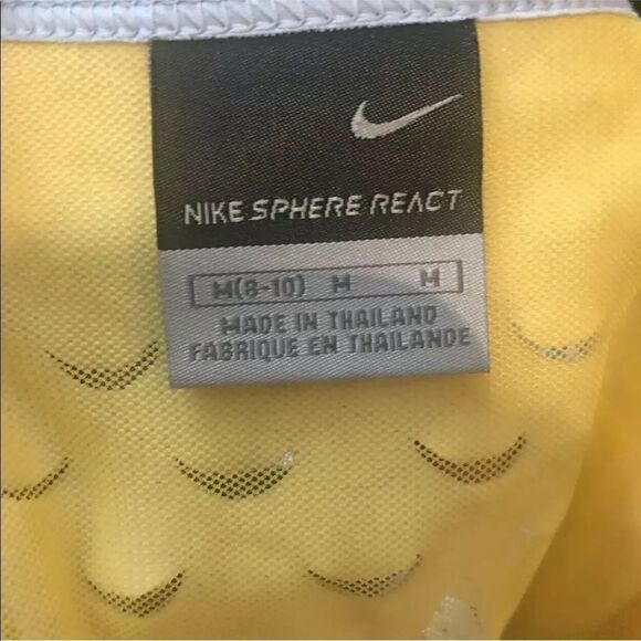 Nike Sphere React Mermaid Scale Back Top Medium - Picture 8 of 8